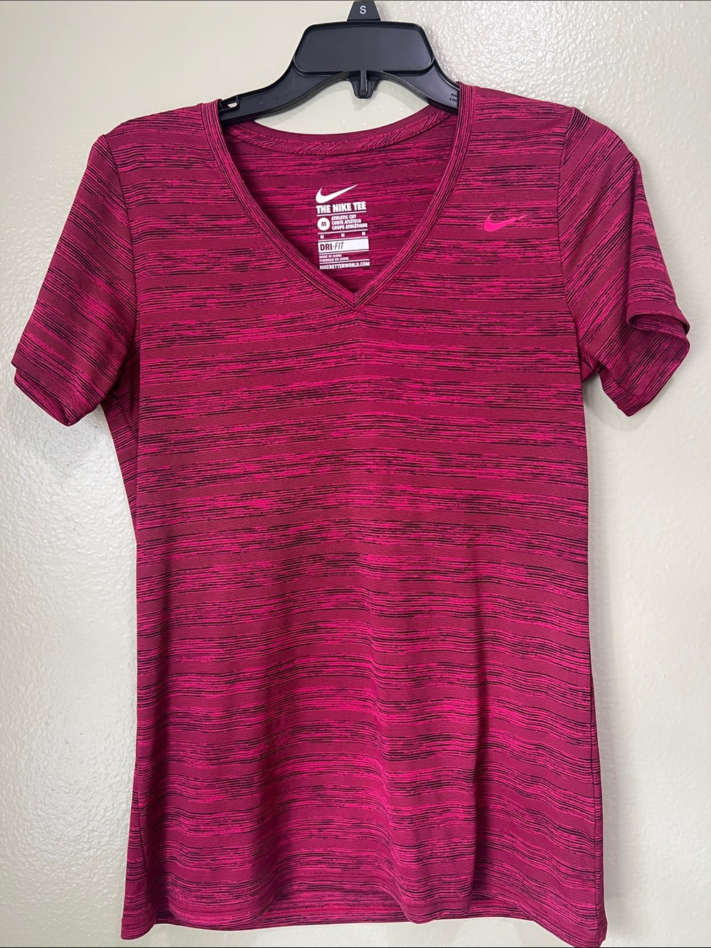 Nike Women's Magenta Space-Dye V-Neck Short Sleeve Tee